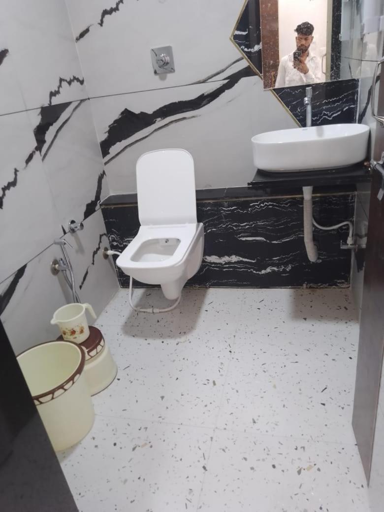 Hotel Shree Shyam Sharnam Godarpura エクステリア 写真
