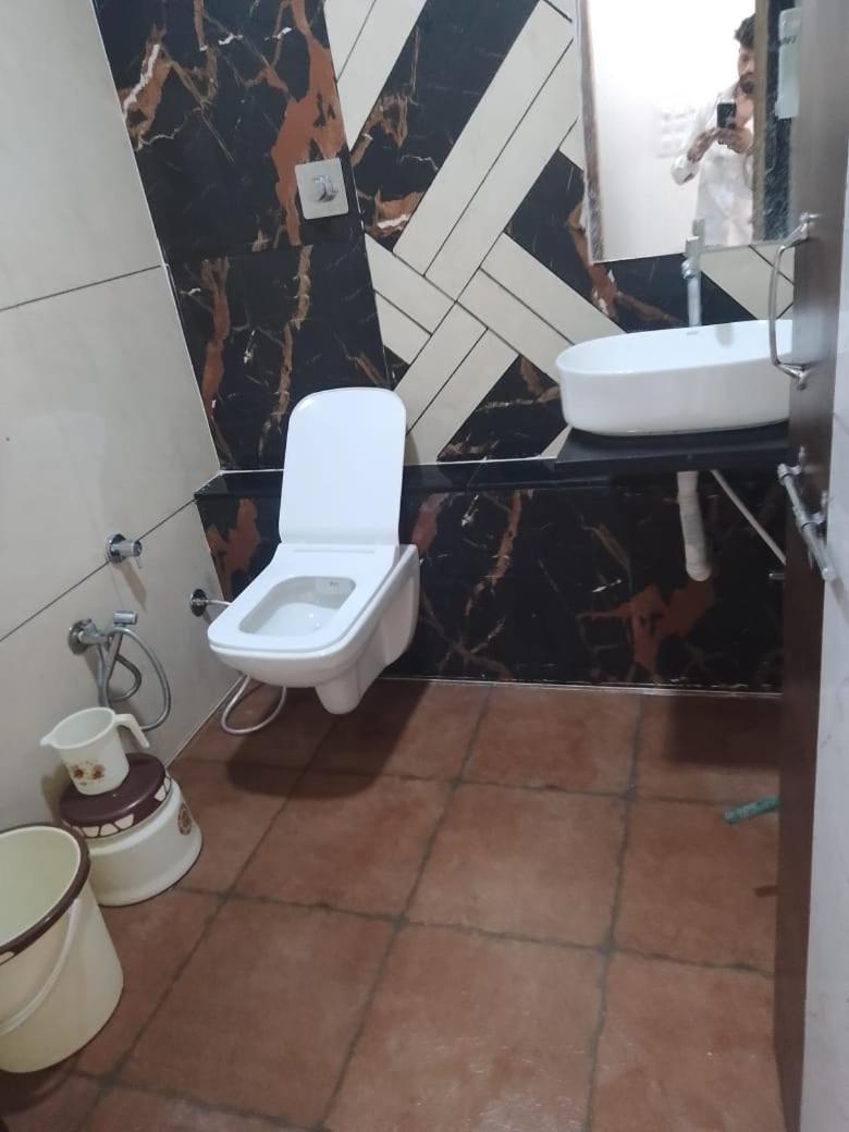 Hotel Shree Shyam Sharnam Godarpura エクステリア 写真